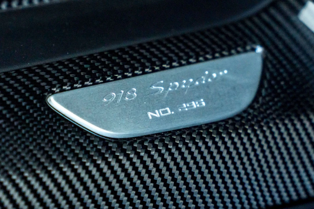 2015 Porsche 918 Spyder - Image 7 of 8