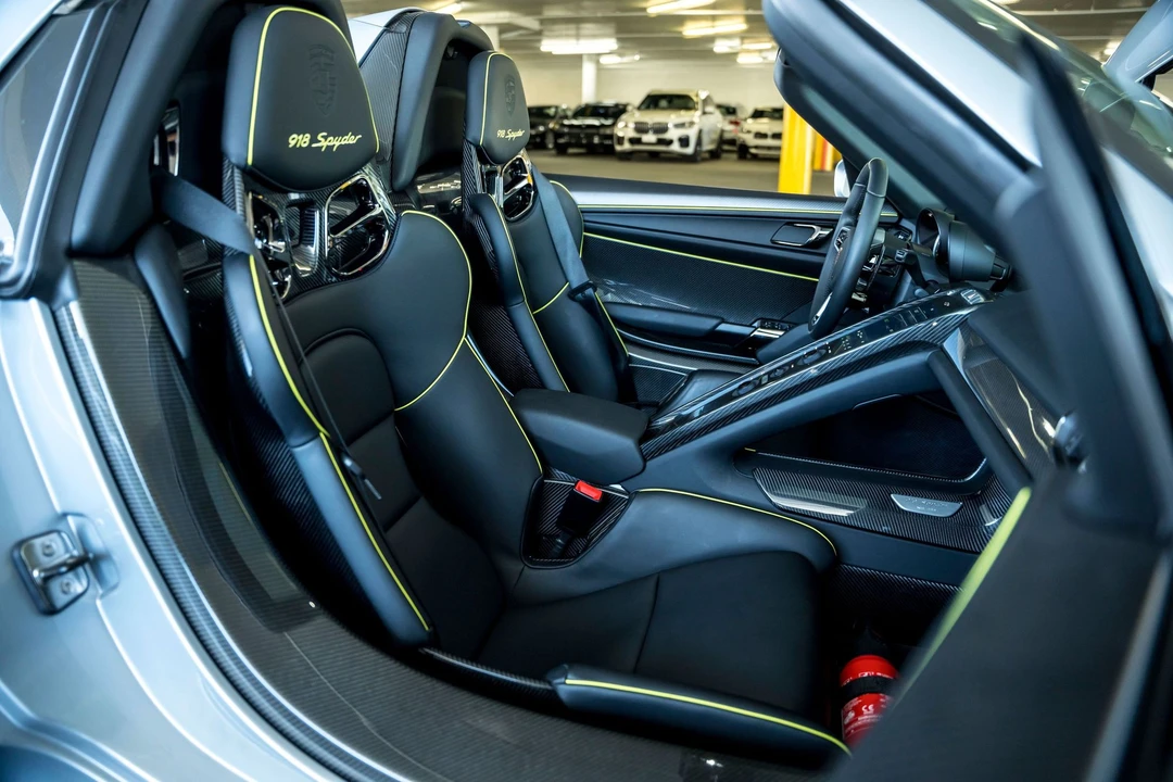 2015 Porsche 918 Spyder - Image 8 of 8