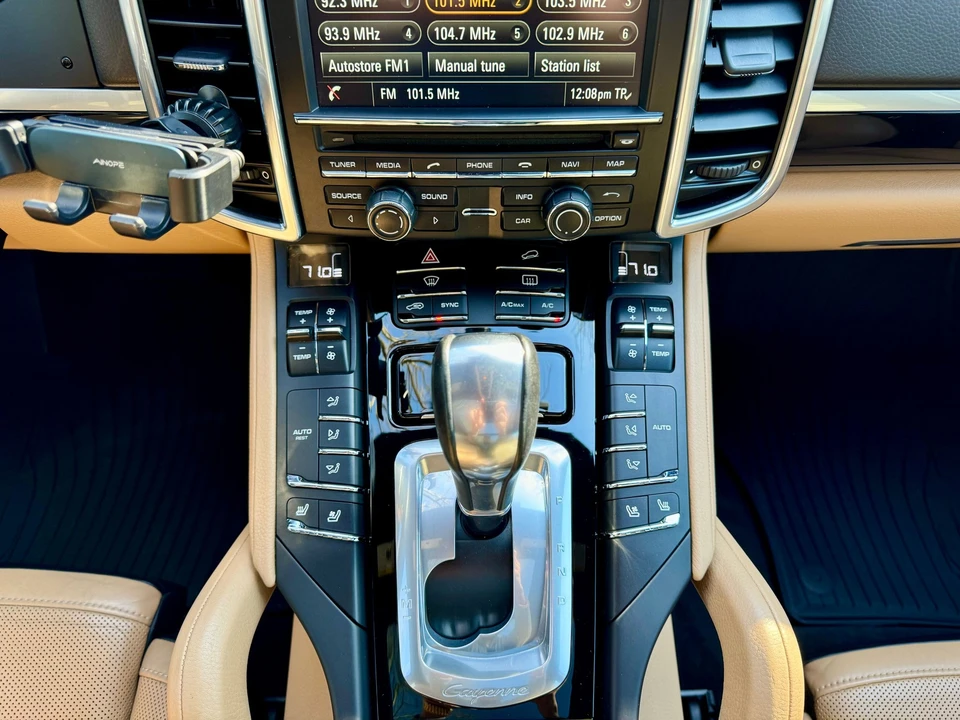 2015 Porsche 958 Cayenne Diesel - Image 25 of 31