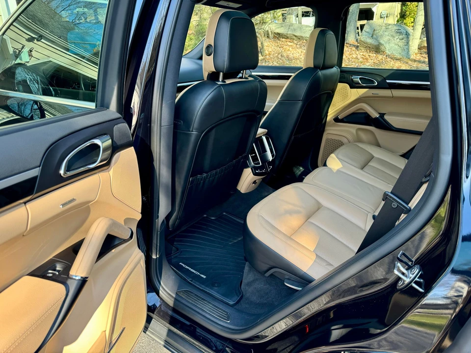 2015 Porsche 958 Cayenne Diesel - Image 28 of 31