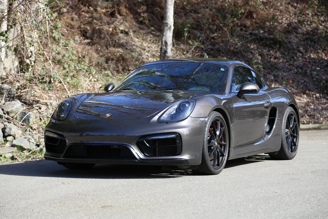 2015 Porsche 981 Cayman GTS - Image 8 of 31