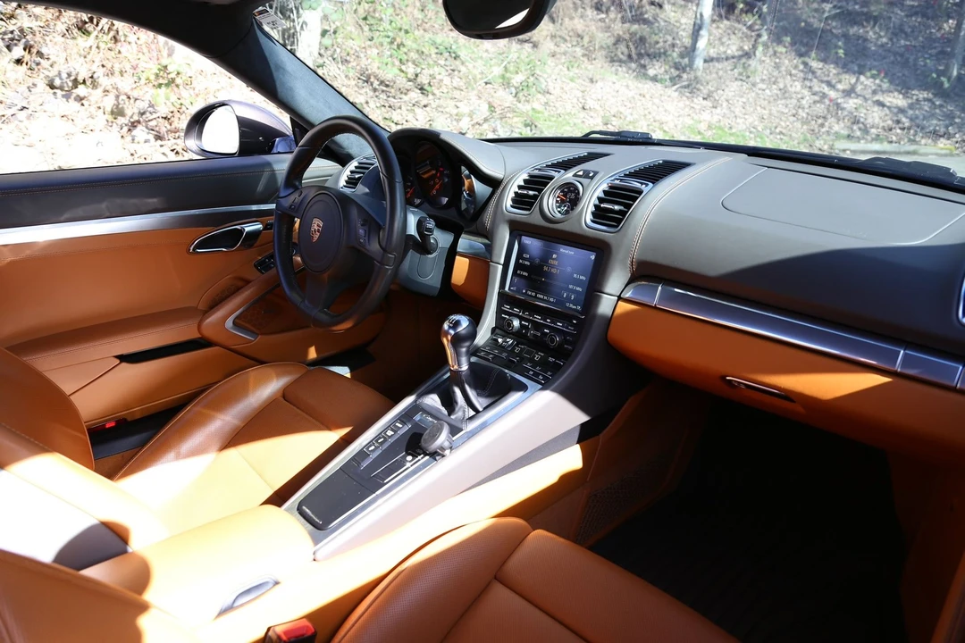 2015 Porsche 981 Cayman GTS - Image 15 of 31