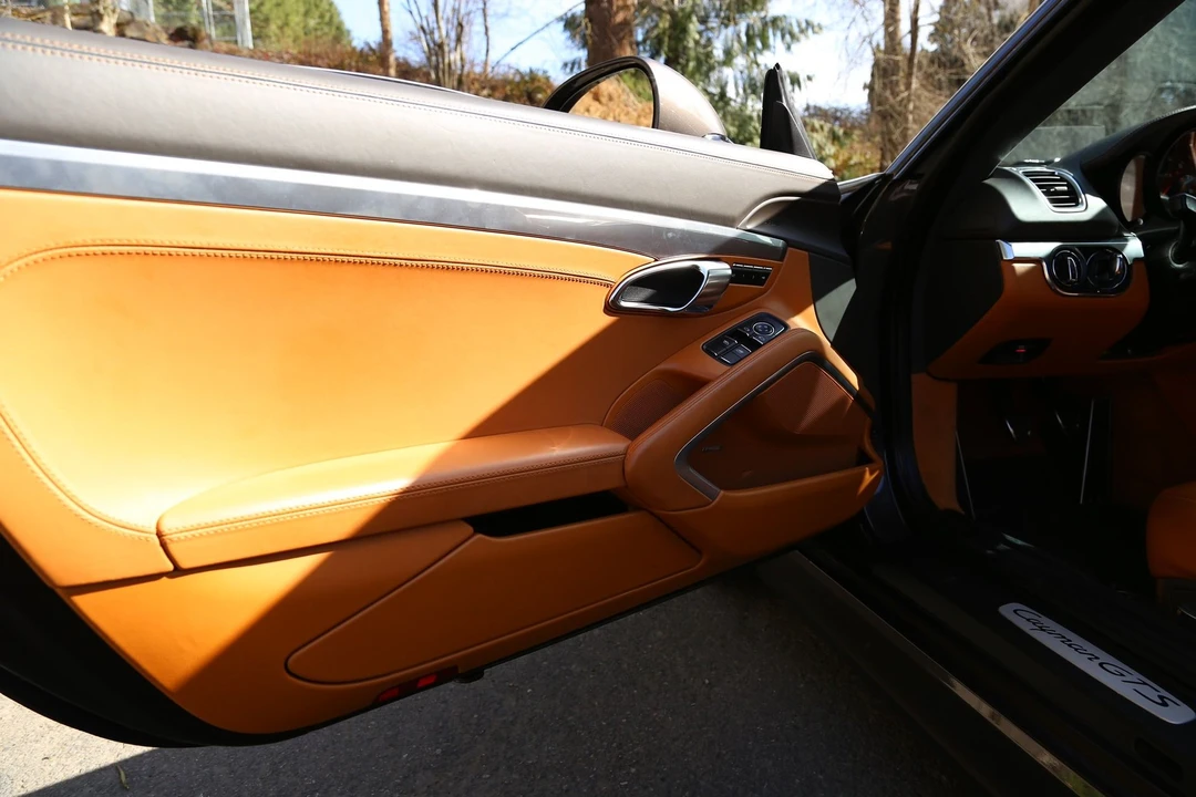 2015 Porsche 981 Cayman GTS - Image 27 of 31
