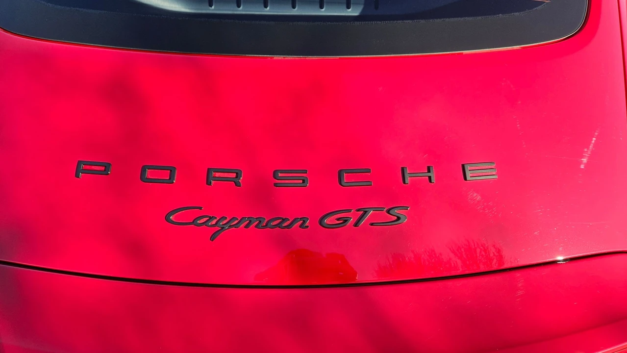 2015 Porsche 981 Cayman GTS - Image 9 of 31