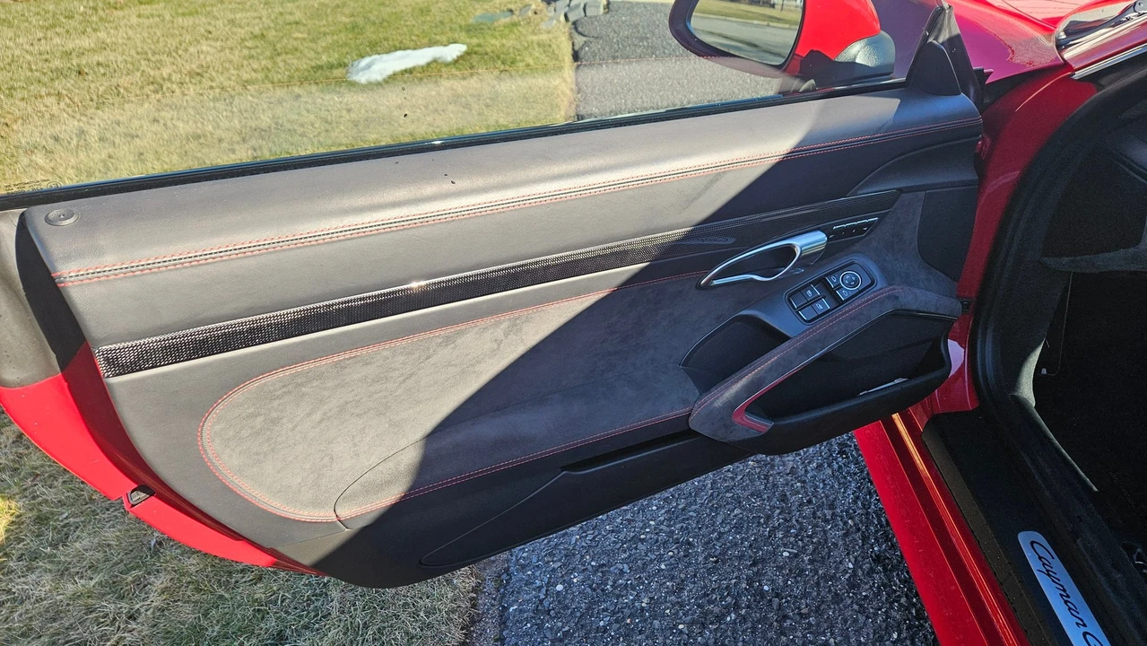 2015 Porsche 981 Cayman GTS - Image 23 of 31