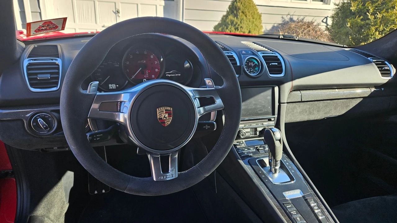 2015 Porsche 981 Cayman GTS - Image 18 of 31
