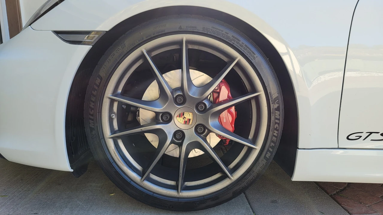 2015 Porsche 981 Cayman GTS - Image 10 of 16