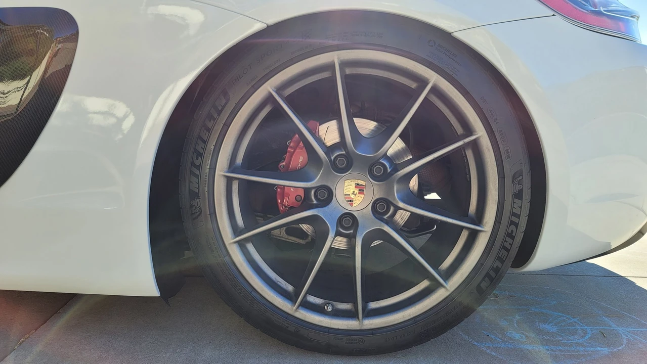 2015 Porsche 981 Cayman GTS - Image 11 of 16