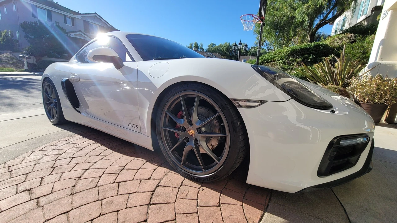 2015 Porsche 981 Cayman GTS - Image 15 of 16