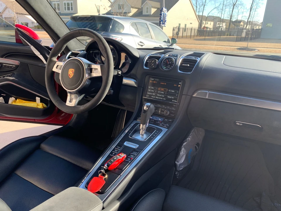 Porsche 981 Cayman GTS - Image 19 of 27