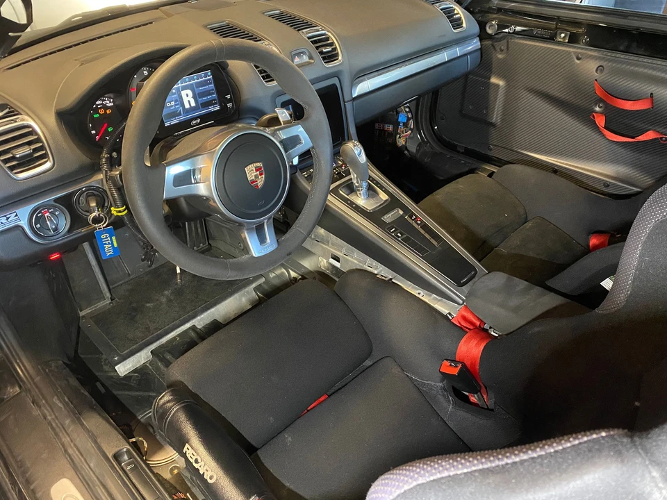 2015 Porsche 981 Cayman S - Image 19 of 27