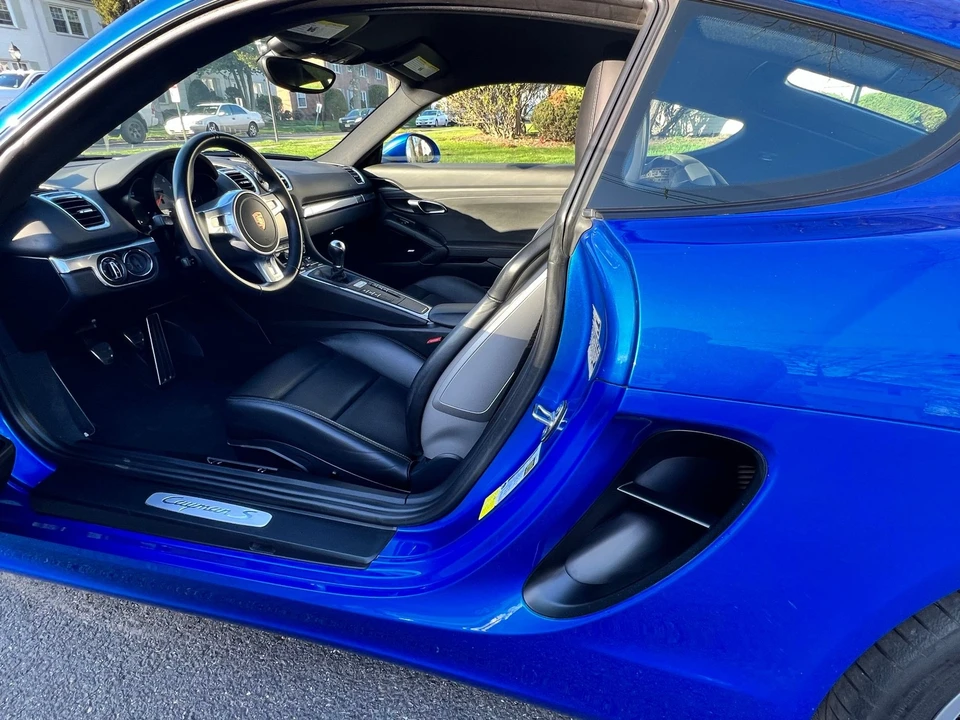 2015 Porsche 981 Cayman S - Image 11 of 16