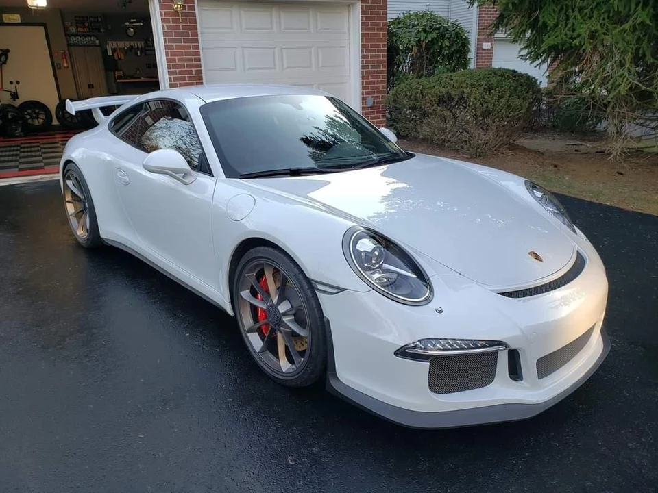 2015 Porsche 991 GT3 - Image 2 of 12