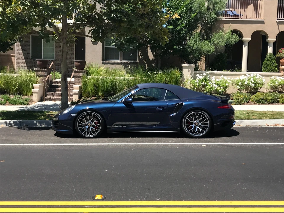 2015 Porsche 991 Turbo - Image 2 of 3