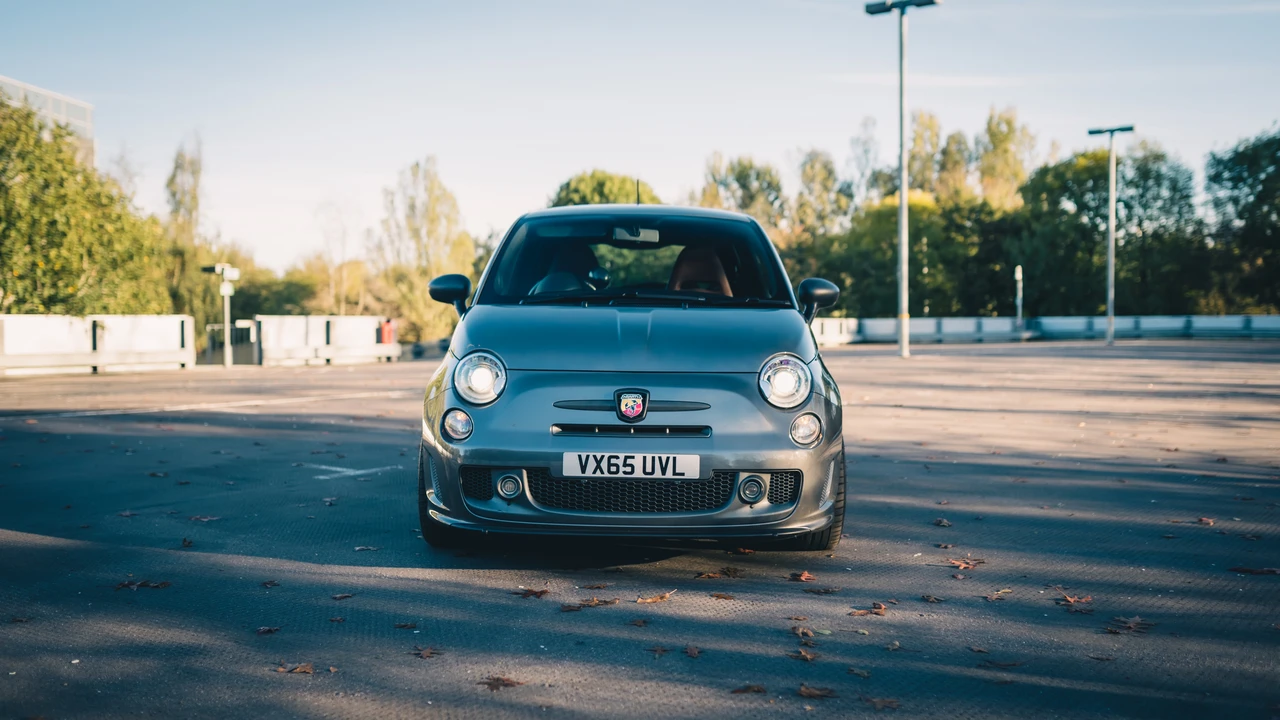 2015 Fiat Abarth 500 - Image 3 of 31