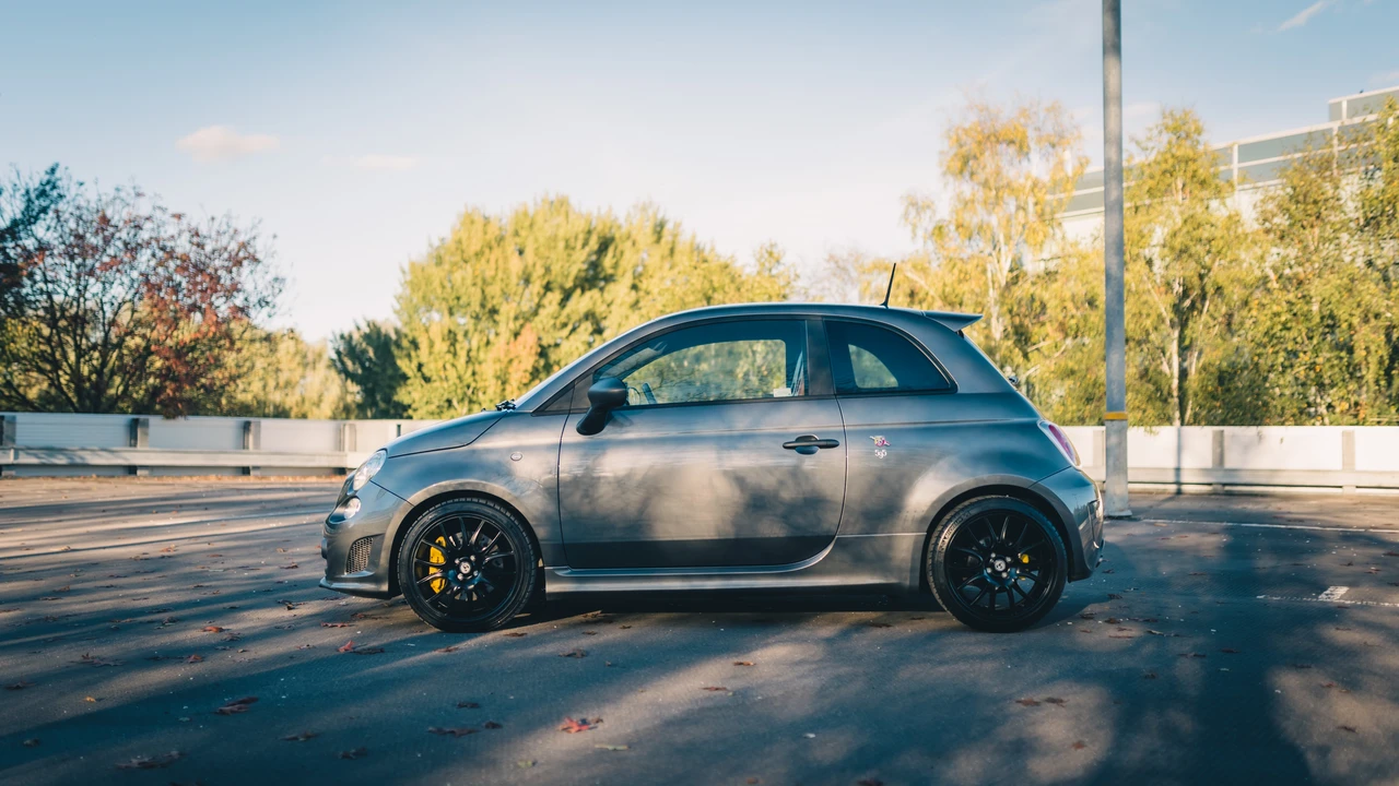 2015 Fiat Abarth 500 - Image 5 of 31