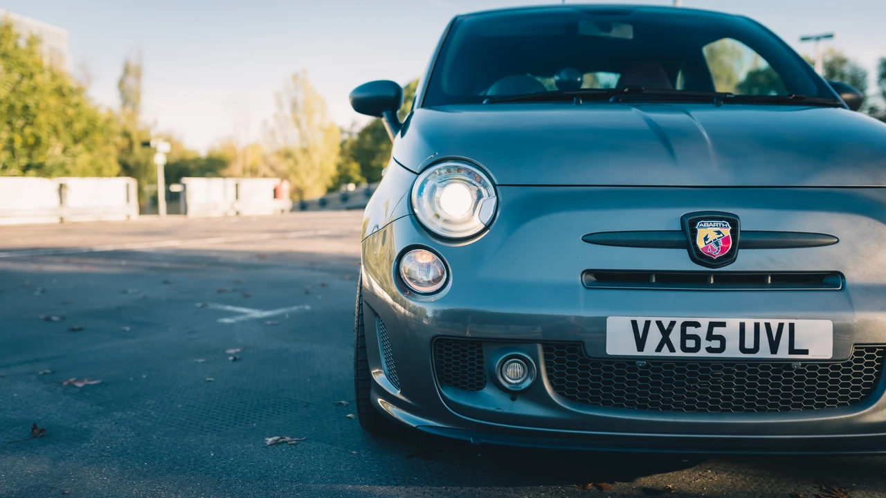 2015 Fiat Abarth 500 - Image 14 of 31