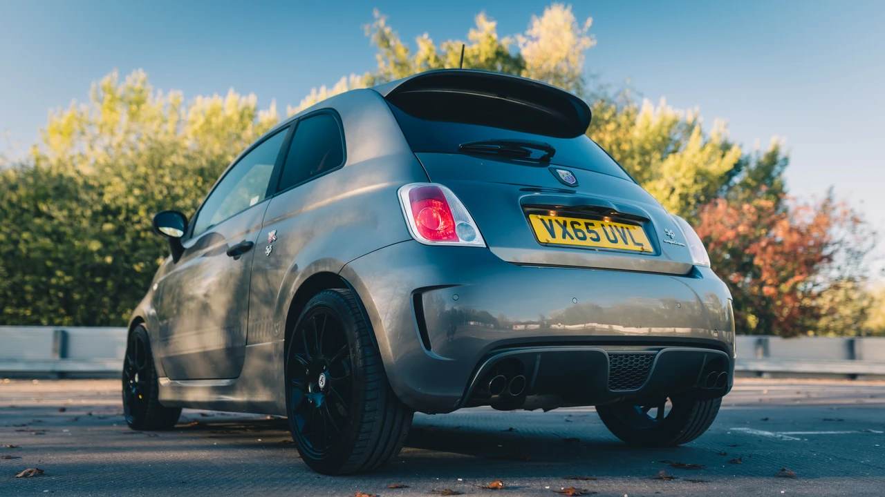 2015 Fiat Abarth 500 - Image 24 of 31