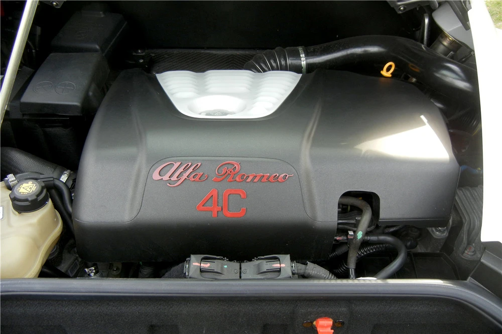 2015 Alfa Romeo 4C Coupe - Image 3 of 5