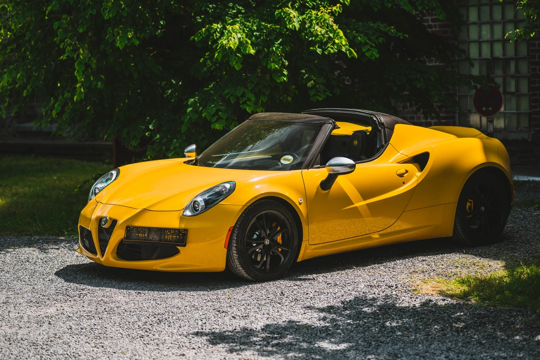 2015 Alfa Romeo 4C Spider - Image 10 of 31