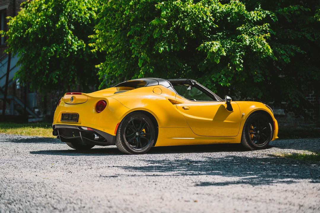 2015 Alfa Romeo 4C Spider - Image 14 of 31