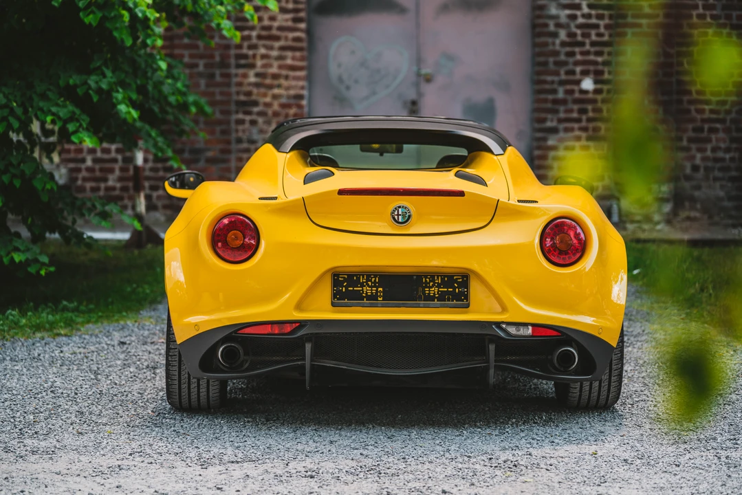 2015 Alfa Romeo 4C Spider - Image 7 of 31
