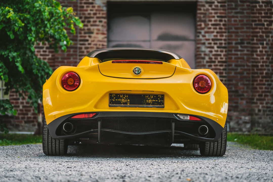 2015 Alfa Romeo 4C Spider - Image 15 of 31