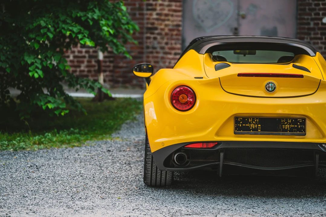 2015 Alfa Romeo 4C Spider - Image 27 of 31
