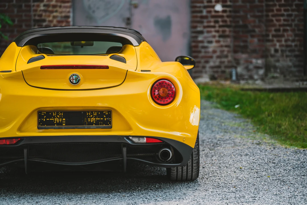 2015 Alfa Romeo 4C Spider - Image 28 of 31