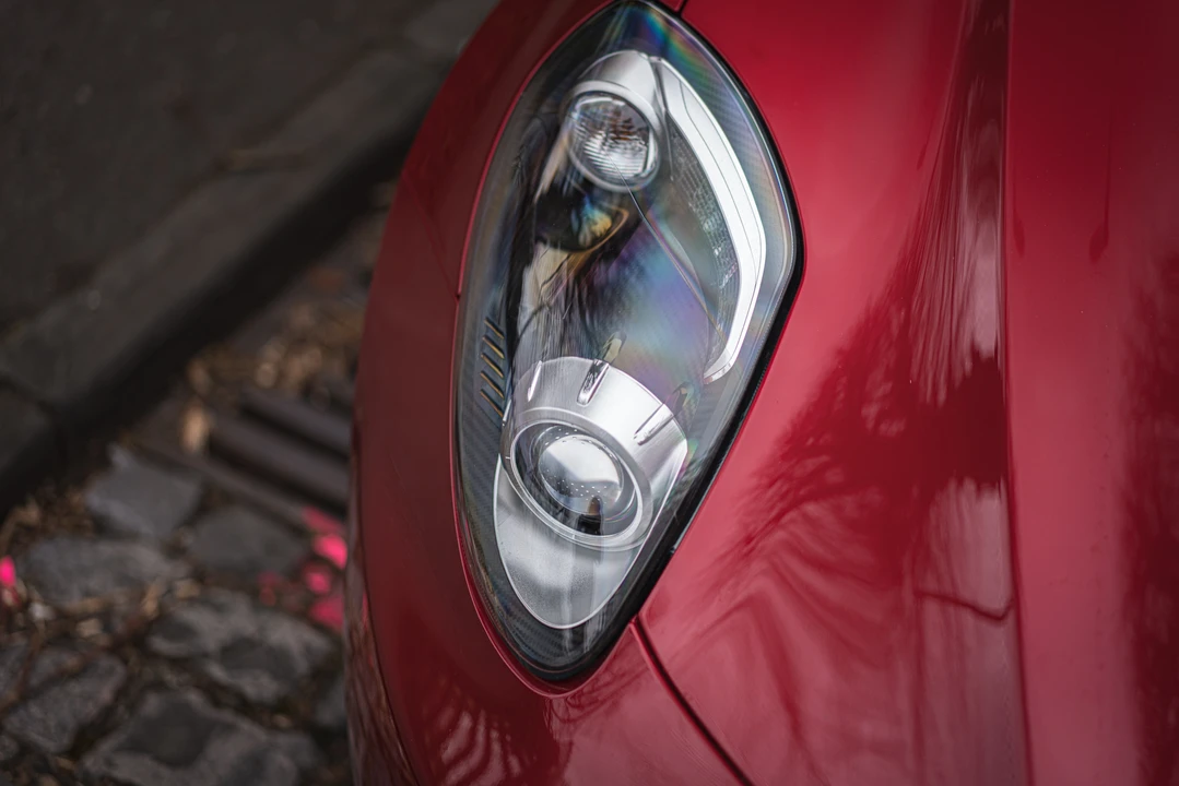 2015 Alfa Romeo 4C Spider - Image 26 of 31