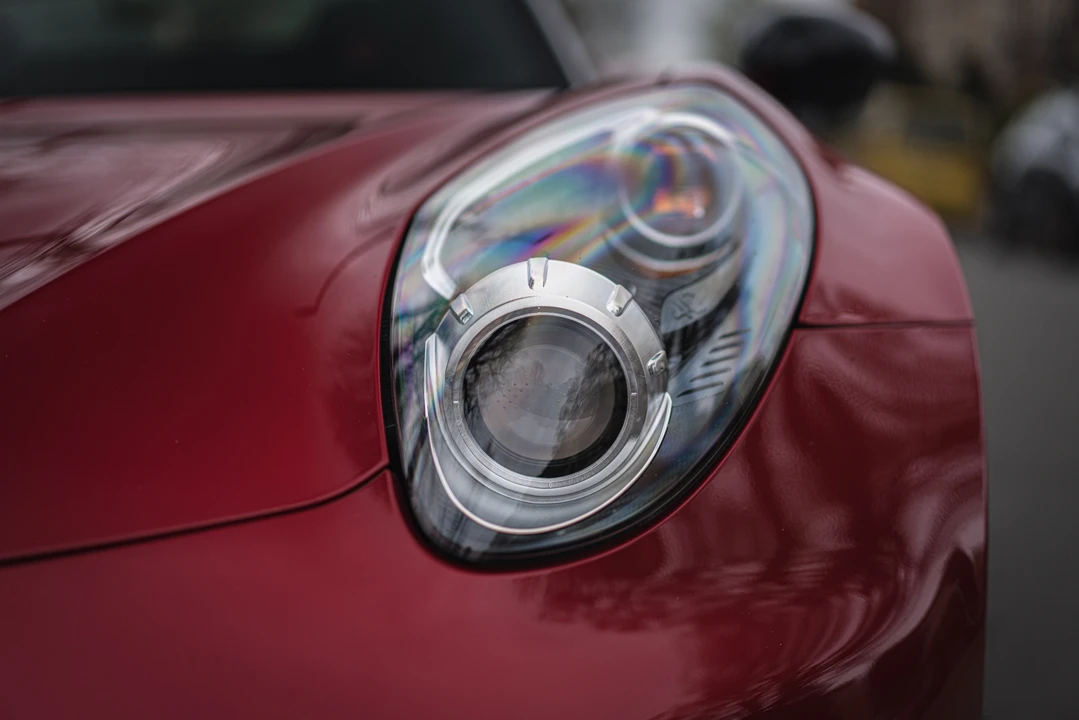 2015 Alfa Romeo 4C Spider - Image 29 of 31