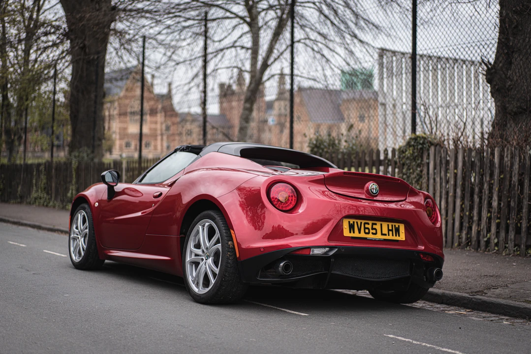2015 Alfa Romeo 4C Spider - Image 9 of 31