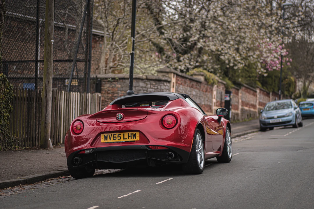 2015 Alfa Romeo 4C Spider - Image 7 of 31