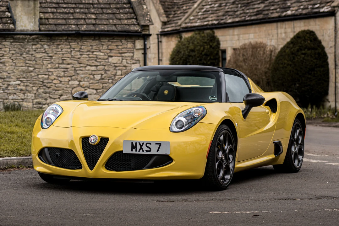 2015 Alfa Romeo 4C Spider - Image 2 of 31