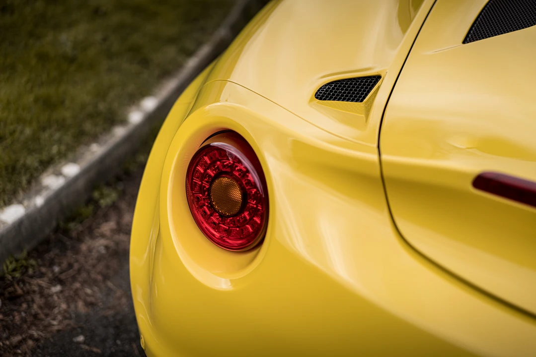 2015 Alfa Romeo 4C Spider - Image 24 of 31