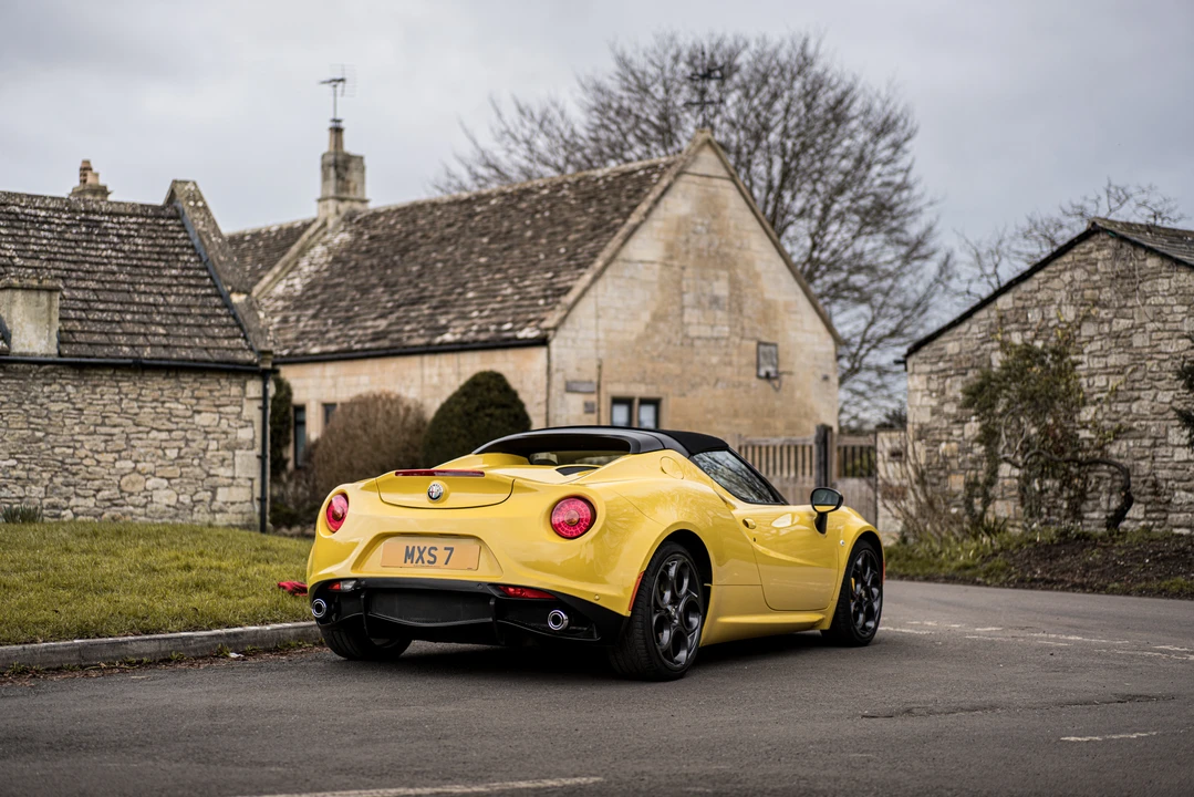 2015 Alfa Romeo 4C Spider - Image 5 of 31