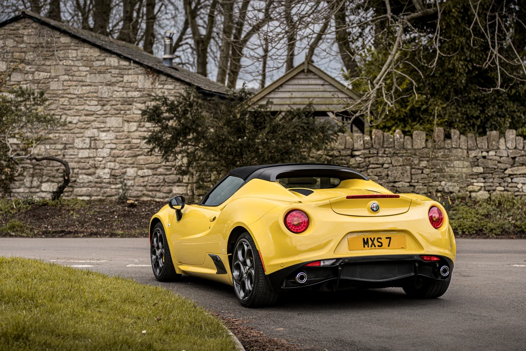2015 Alfa Romeo 4C Spider - Image 7 of 31