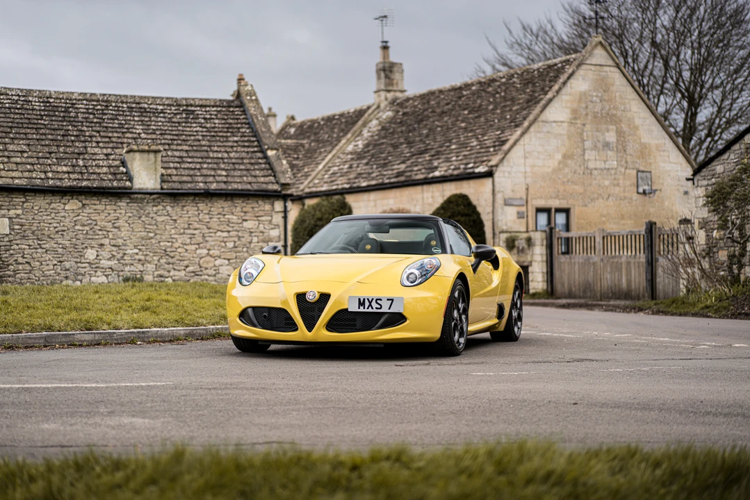 2015 Alfa Romeo 4C Spider - Image 10 of 31