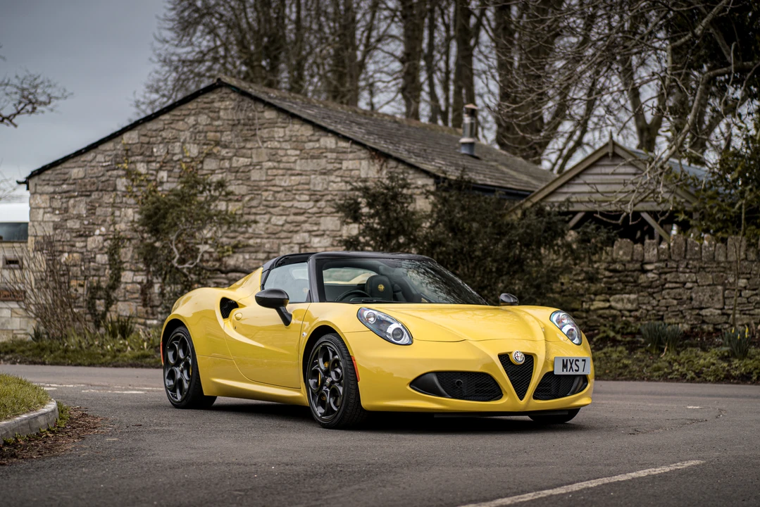 2015 Alfa Romeo 4C Spider - Image 3 of 31
