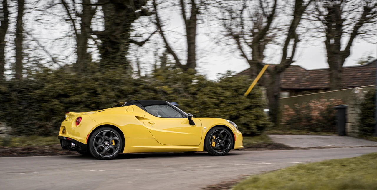 2015 Alfa Romeo 4C Spider - Image 14 of 31