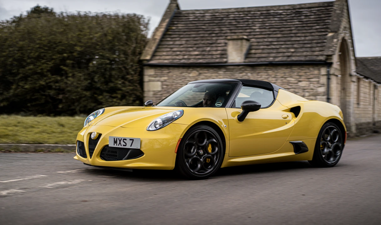 2015 Alfa Romeo 4C Spider - Image 16 of 31