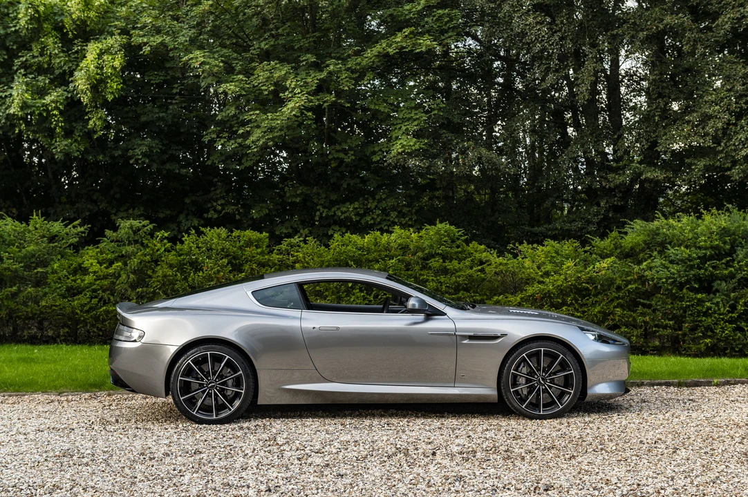 2015 Aston Martin DB9 - Image 17 of 31