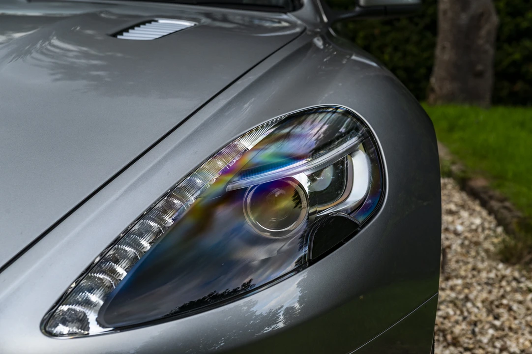 2015 Aston Martin DB9 - Image 23 of 31