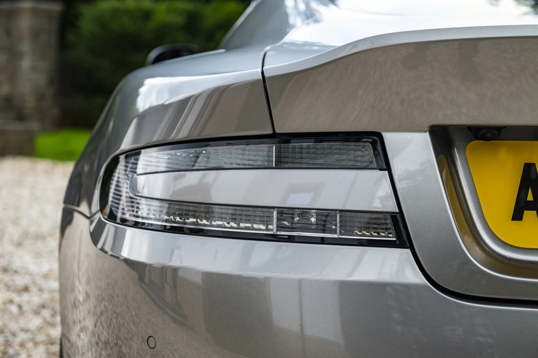 2015 Aston Martin DB9 - Image 27 of 31