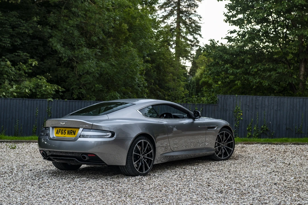 2015 Aston Martin DB9 - Image 16 of 31