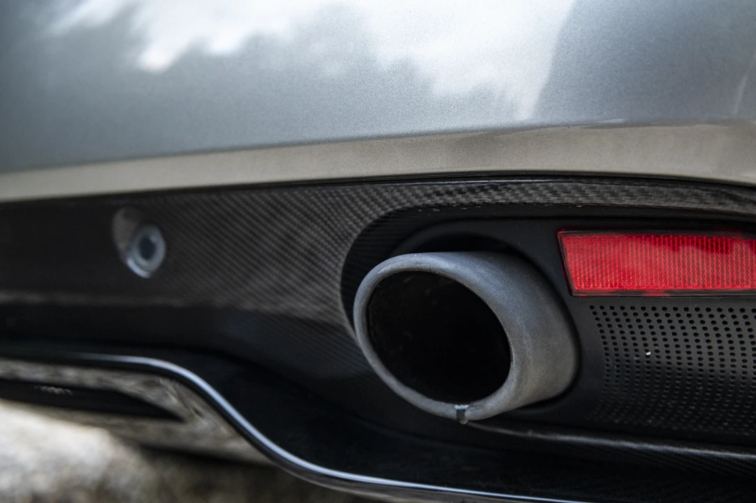 2015 Aston Martin DB9 - Image 30 of 31