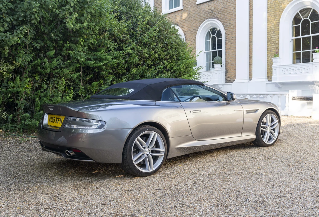 2015 Aston Martin DB9 - Image 13 of 31