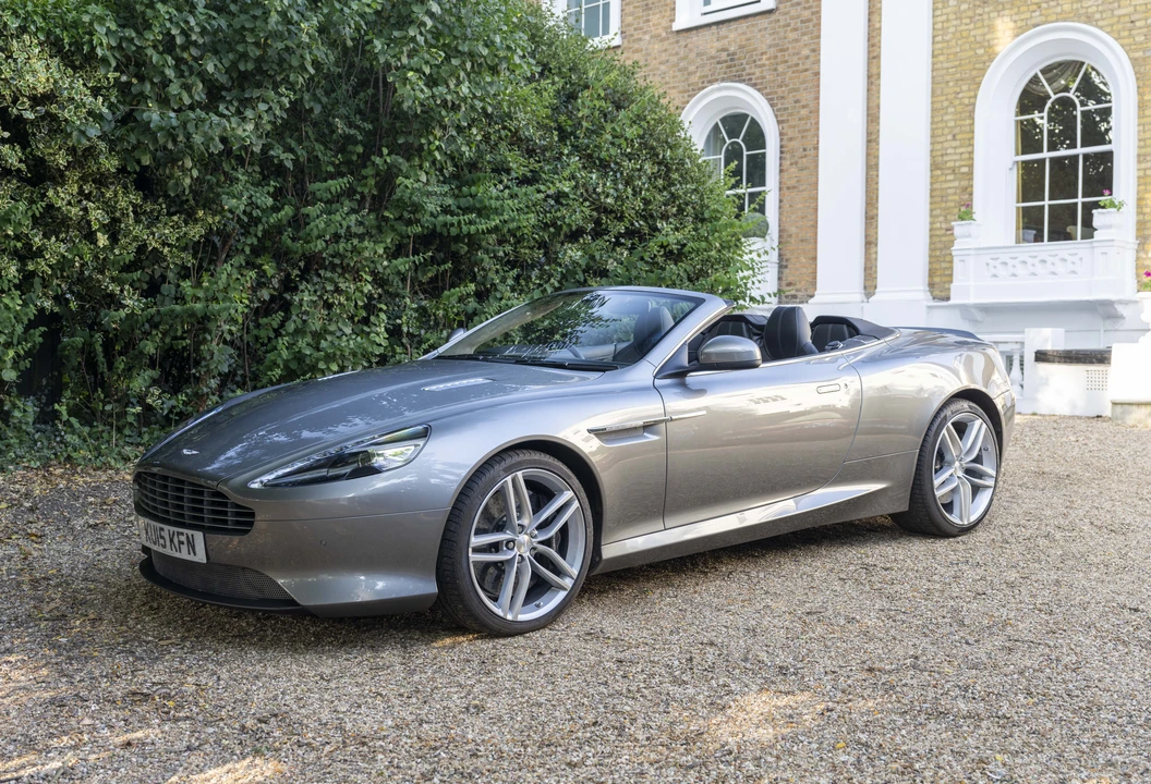 2015 Aston Martin DB9 - Image 11 of 31