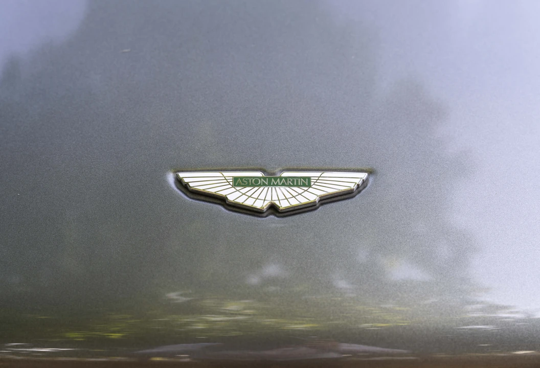 2015 Aston Martin DB9 - Image 16 of 31