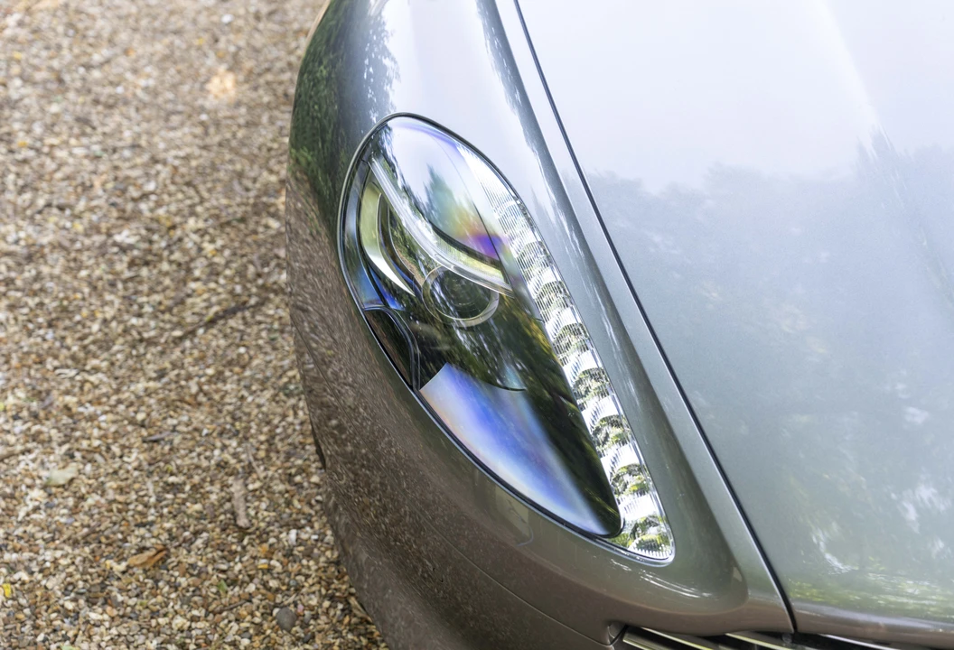 2015 Aston Martin DB9 - Image 19 of 31